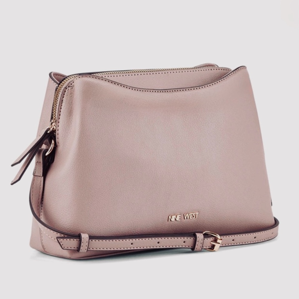Nine West Calandra Crossbody Bag Purse Color Pale Pink Salt Dome Bag New NWT